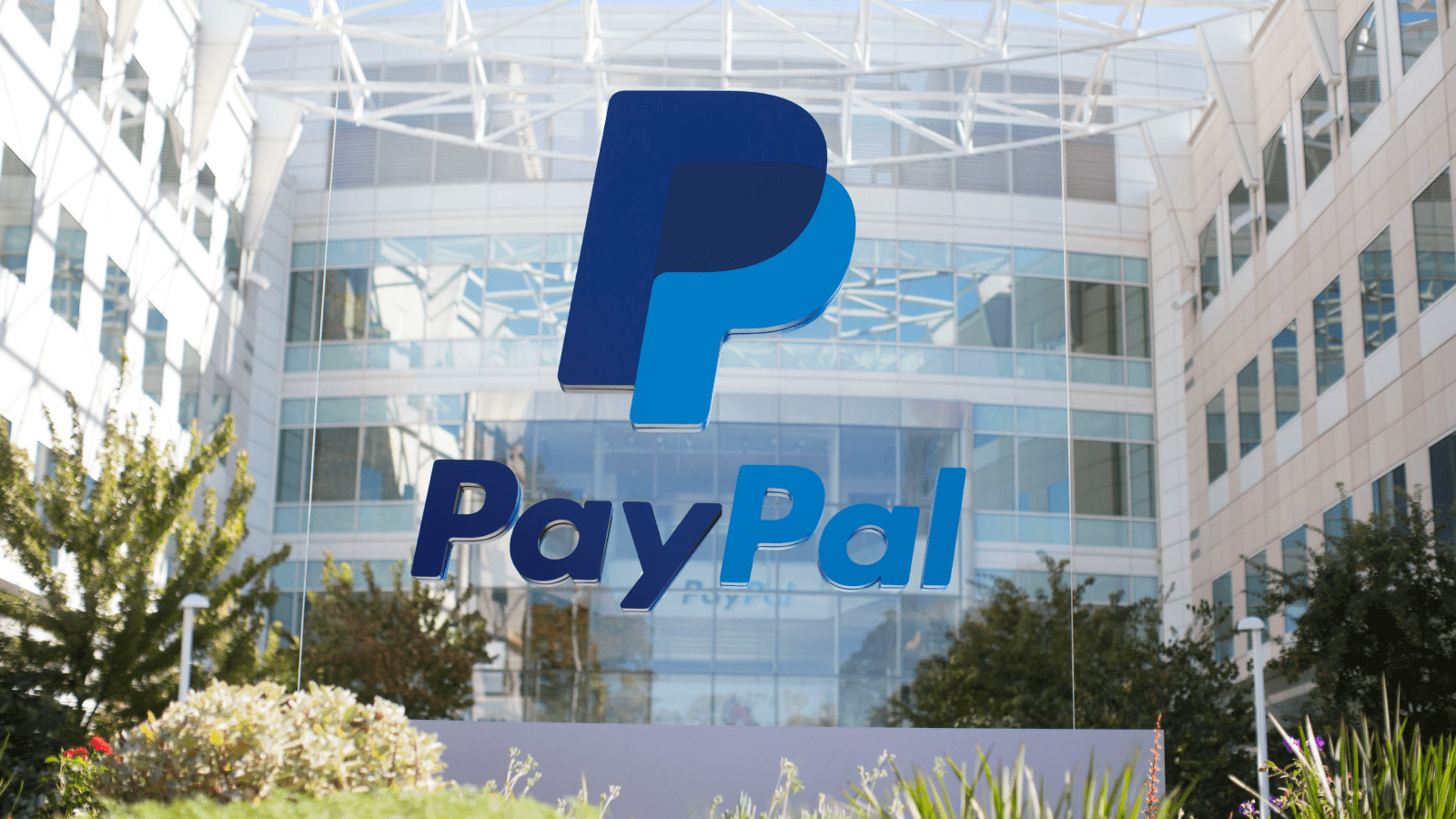 PayPal to increase crypto holdings from Q4 2022_Monochrome Monthly Recap-min.png
